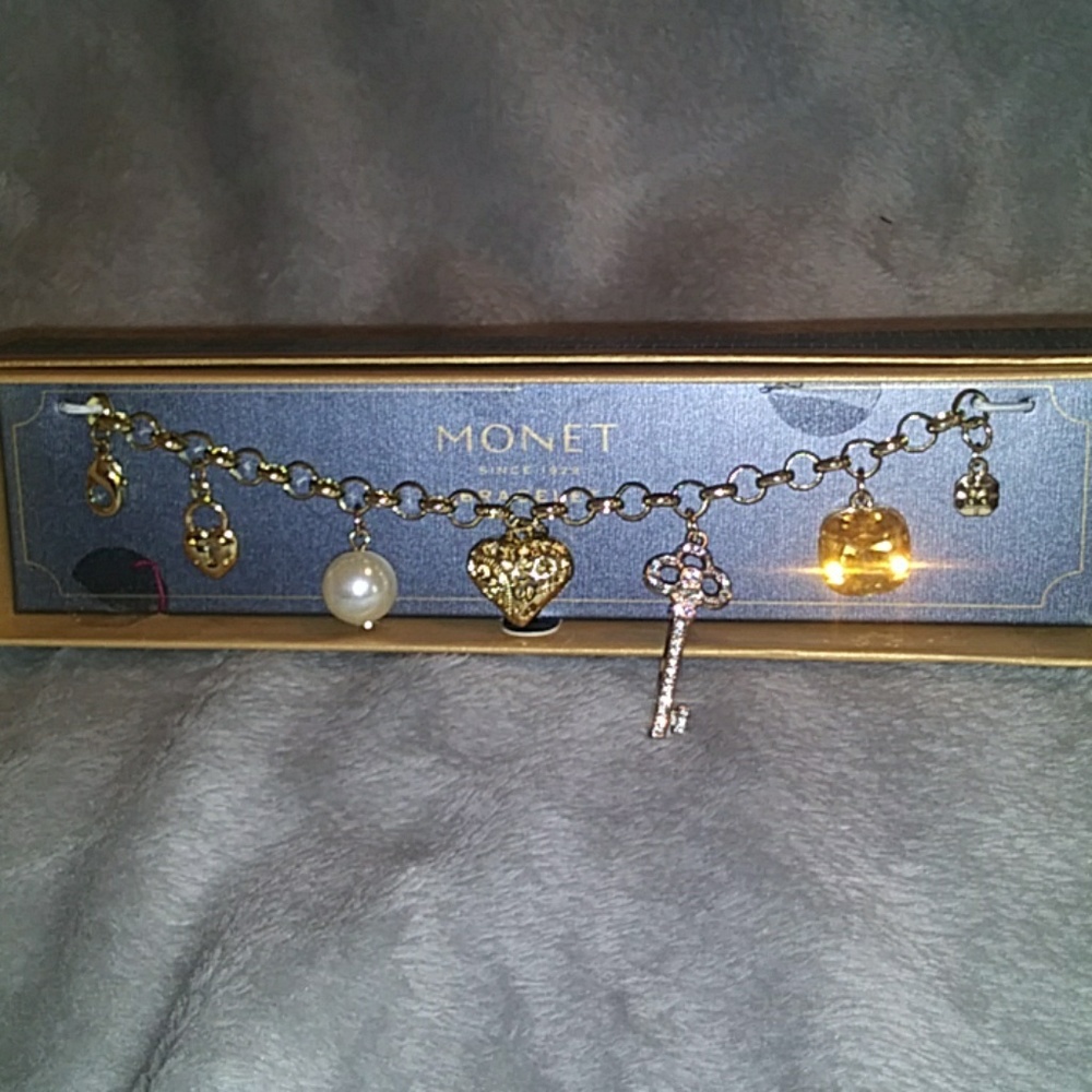 NWT and in box Monet bracelet